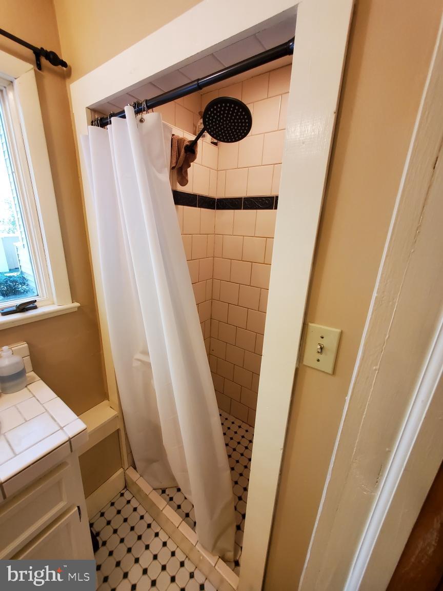 24 Blue Ridge Road Titusville, NJ 08560 - Photo 14 of 34 First Floor Bathroom