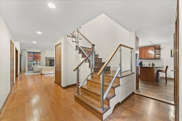 $1,375,000 | 10 Morley Court, Albertson, NY 11507