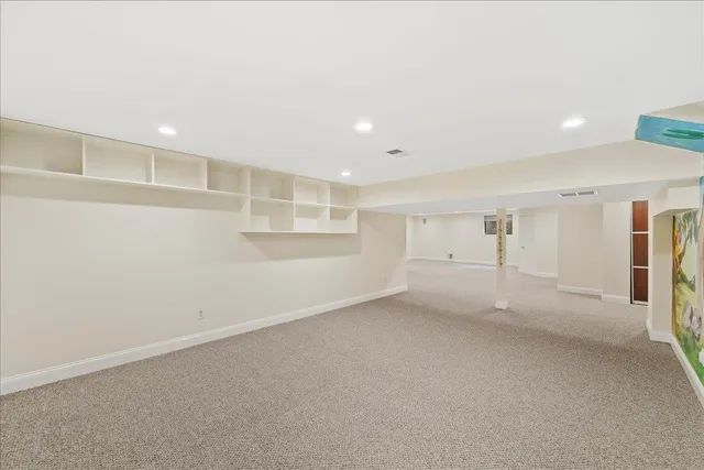 $1,375,000 | 10 Morley Court, Albertson, NY 11507