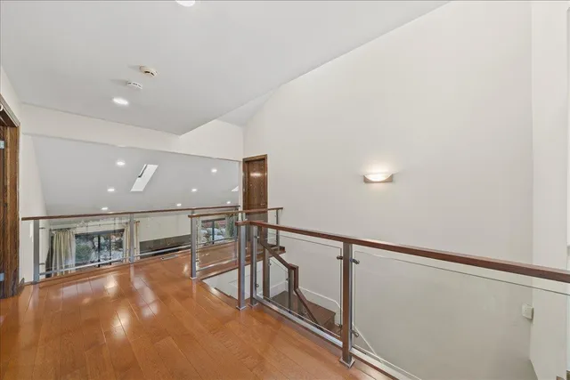 $1,375,000 | 10 Morley Court, Albertson, NY 11507