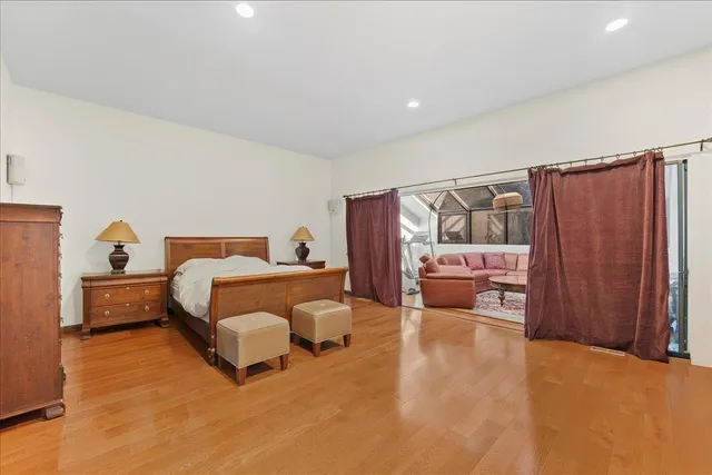 $1,375,000 | 10 Morley Court, Albertson, NY 11507