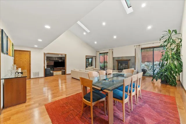 $1,375,000 | 10 Morley Court, Albertson, NY 11507