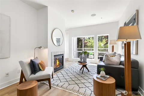 $625,000 | 6816 Northeast 153rd Place, Unit D, Kenmore, WA 98028