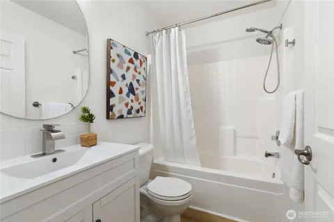 $625,000 | 6816 Northeast 153rd Place, Unit D, Kenmore, WA 98028