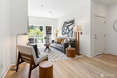 $625,000 | 6816 Northeast 153rd Place, Unit D, Kenmore, WA 98028