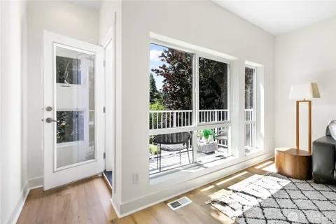 $625,000 | 6816 Northeast 153rd Place, Unit D, Kenmore, WA 98028