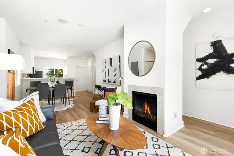 $625,000 | 6816 Northeast 153rd Place, Unit D, Kenmore, WA 98028