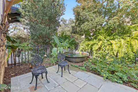 $1,295,000 | 104 Ducharme Court, Lafayette, LA 70503