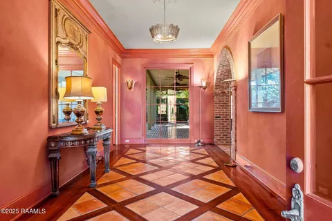 $1,295,000 | 104 Ducharme Court, Lafayette, LA 70503