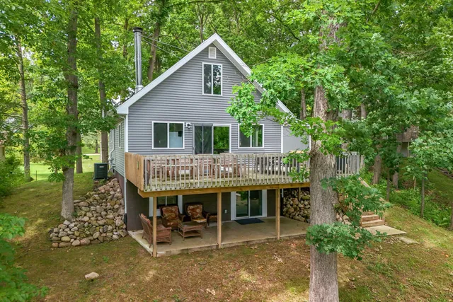 $464,900 | 10911 Woodbrook Drive, Cement City, MI 49233