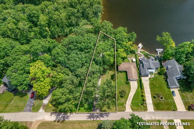 $464,900 | 10911 Woodbrook Drive, Cement City, MI 49233