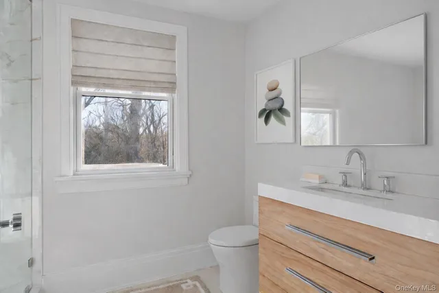 $4,995,000 | 2590 Cox Neck Road, Mattituck, NY 11952