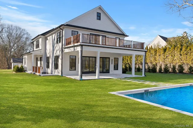 $4,995,000 | 2590 Cox Neck Road, Mattituck, NY 11952