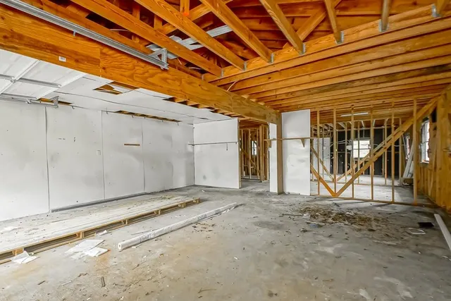 $2,000 | 76300 Crystal Drive, Covington, LA 70435