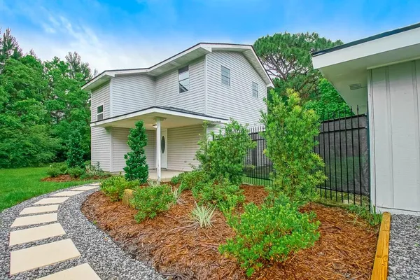 $2,000 | 76300 Crystal Drive, Covington, LA 70435