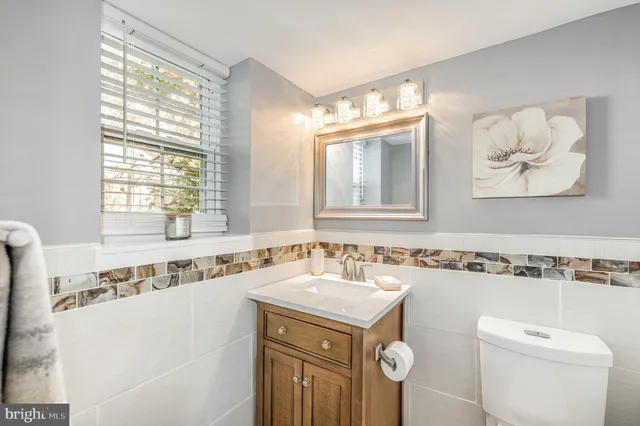 a bathroom with a sink and a toilet