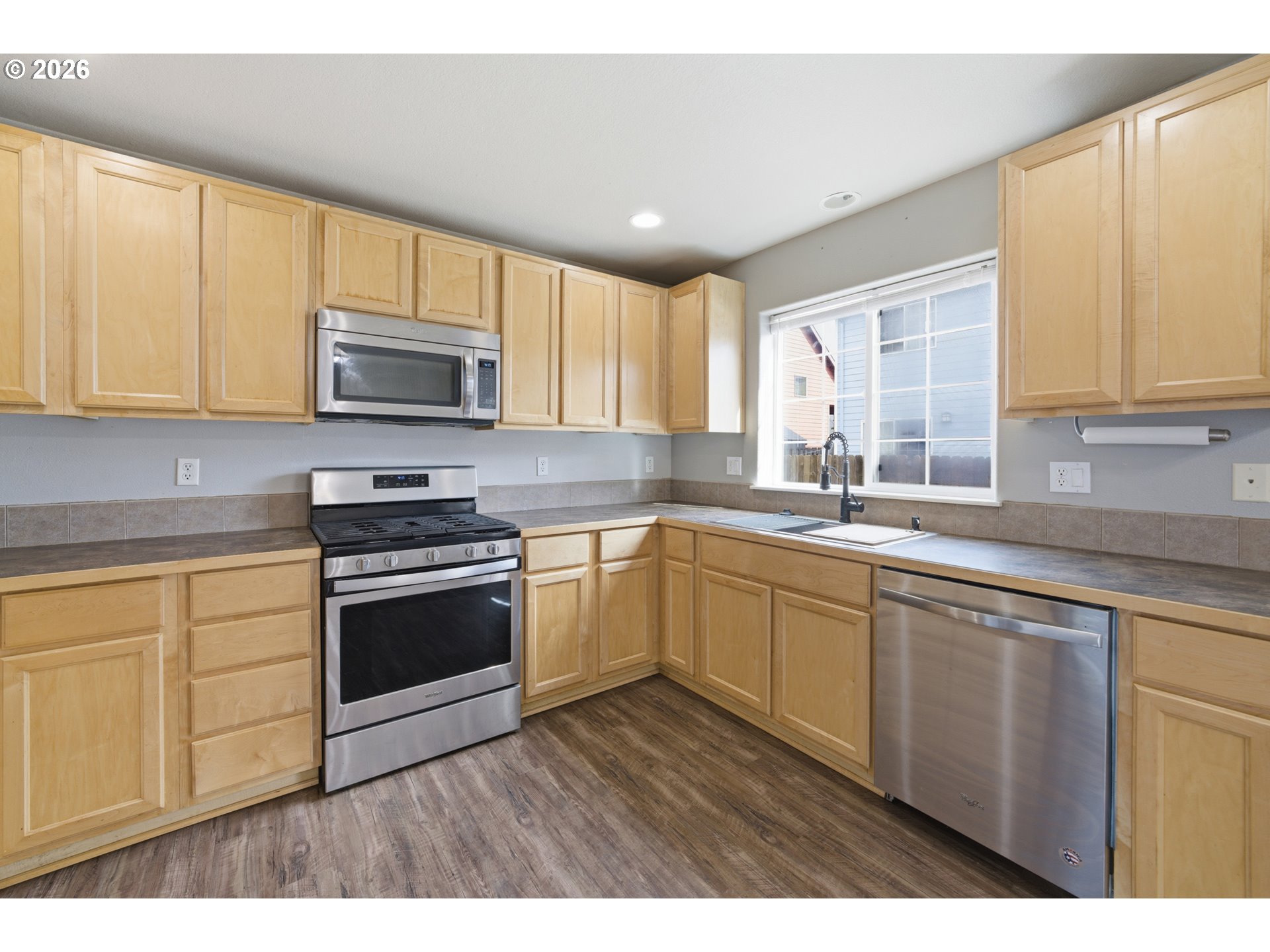 237 Northwest Sagan Loop Sheridan, OR 97378 - Photo 10 of 36