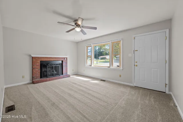 $1,399 | 2503 Country Club Road, Jacksonville, NC 28546