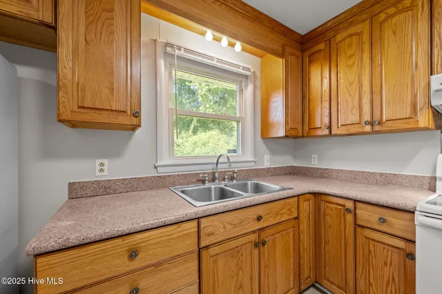 $1,399 | 2503 Country Club Road, Jacksonville, NC 28546