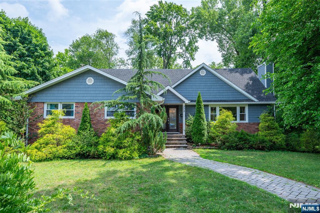 375 Queens Court Ridgewood, NJ 07450 - Photo 44 of 50