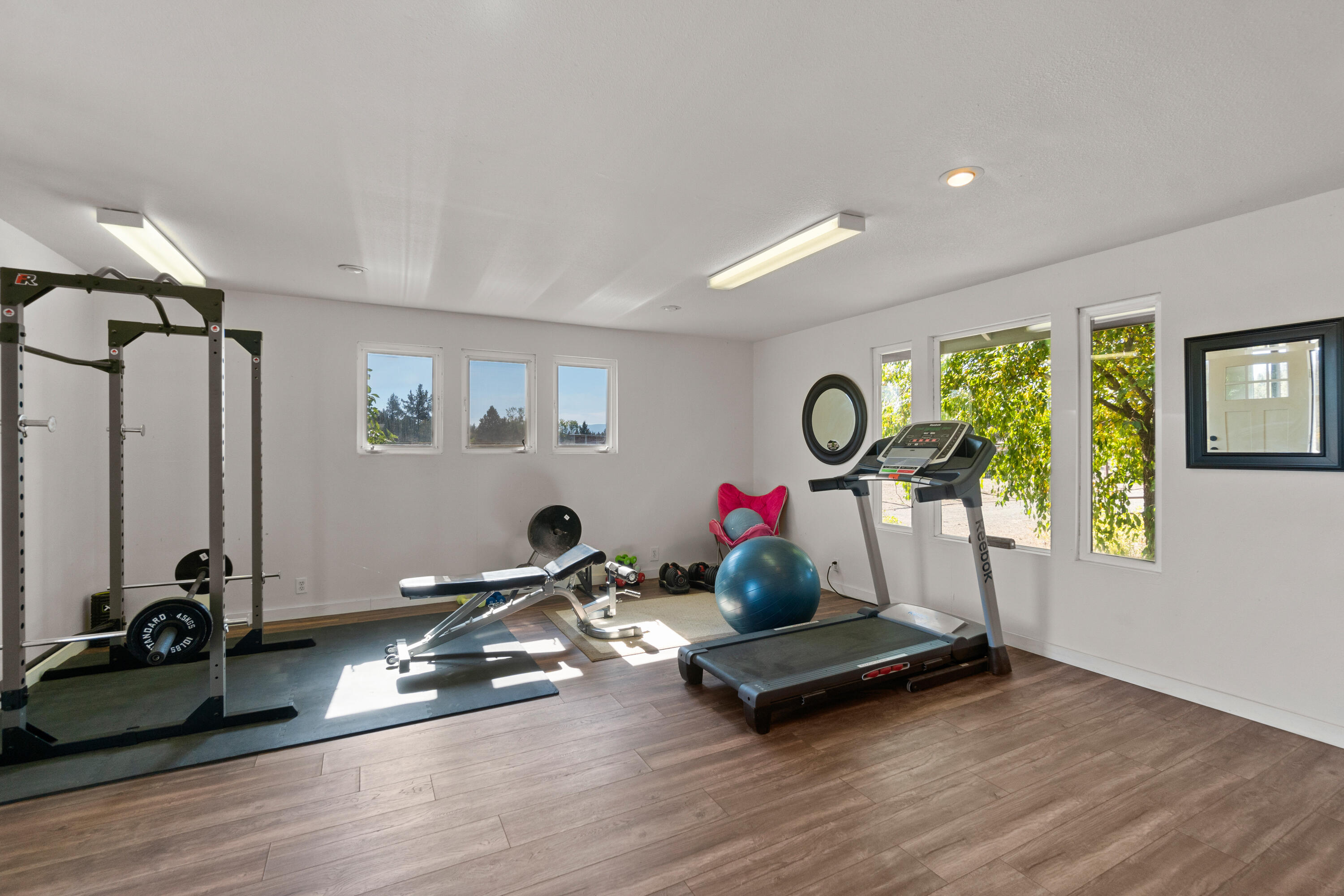 67395 Fryrear Road Bend, OR 97703 - Photo 44 of 71 48. Studio interior