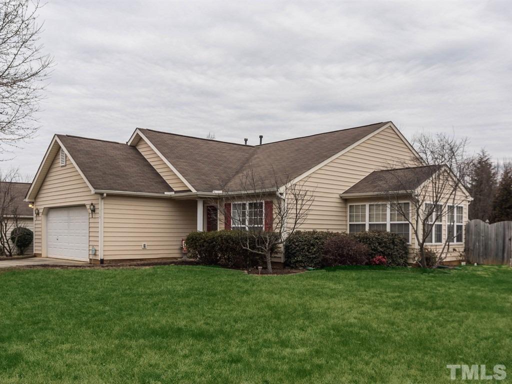 113 Ridge Lake Drive Apex, NC 27539 - Photo 1 of 25 Gallery Image 1