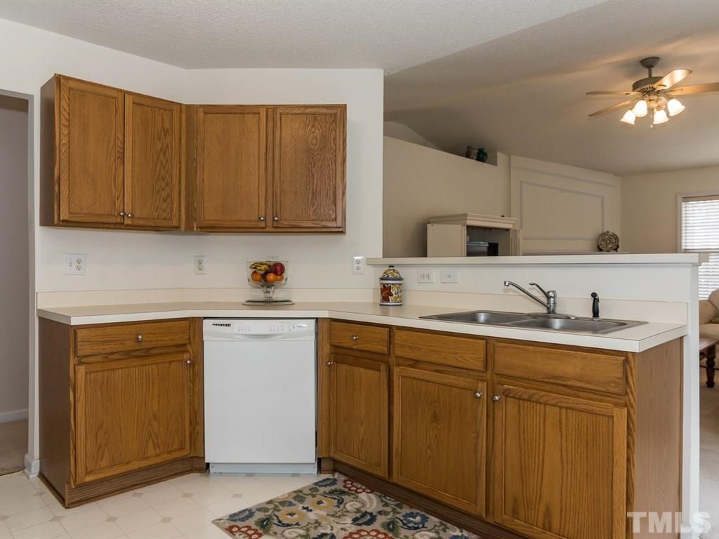 113 Ridge Lake Drive Apex, NC 27539 - Photo 9 of 25 Gallery Image 9