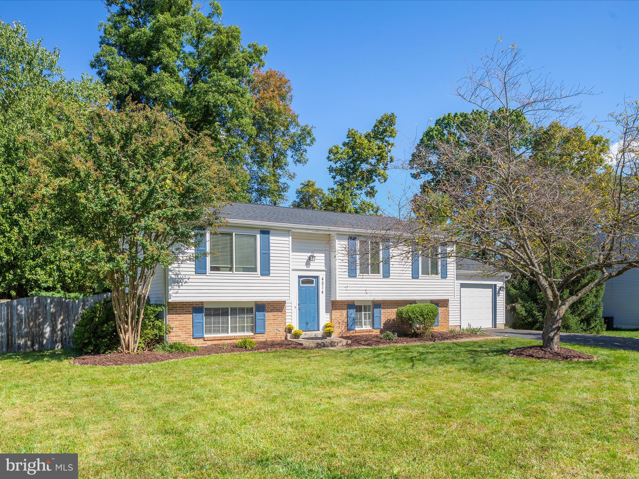 4514 Cub Run Road Chantilly, VA 20151 - Photo 2 of 15 Welcome Home!