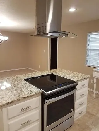 $2,000 | 100 Lochness Lane, Benbrook, TX 76126