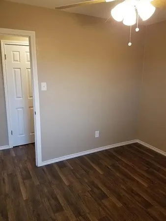 $2,000 | 100 Lochness Lane, Benbrook, TX 76126