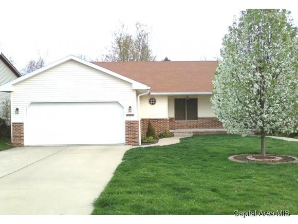 4076 Thornbrook Lane Springfield, IL 62711 - Photo 1 of 13 Gallery Image 1