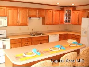4076 Thornbrook Lane Springfield, IL 62711 - Photo 3 of 13 Gallery Image 3