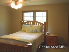 4076 Thornbrook Lane Springfield, IL 62711 - Photo 5 of 13 Gallery Image 5