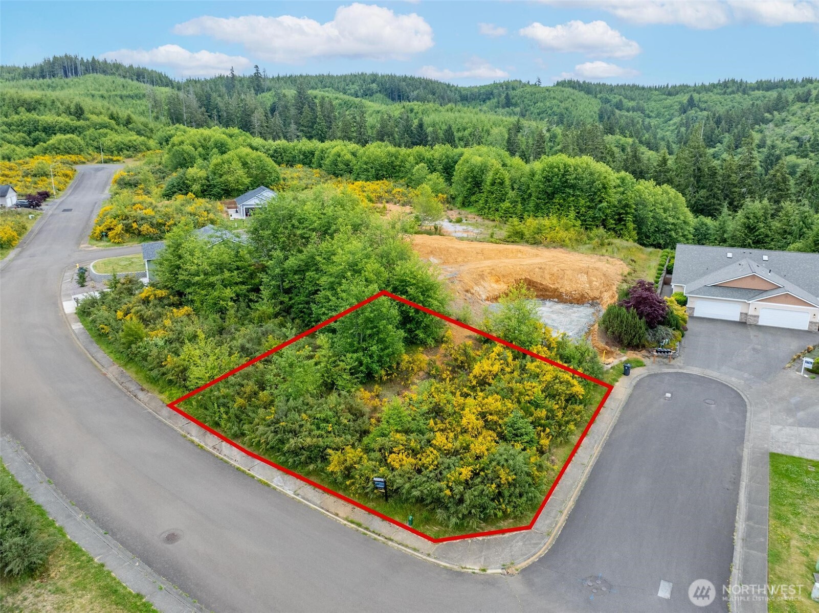 0 Sanderling Drive, Unit 1 Hoquiam, WA 98550 - Photo 2 of 15 a view of a garden with a yard