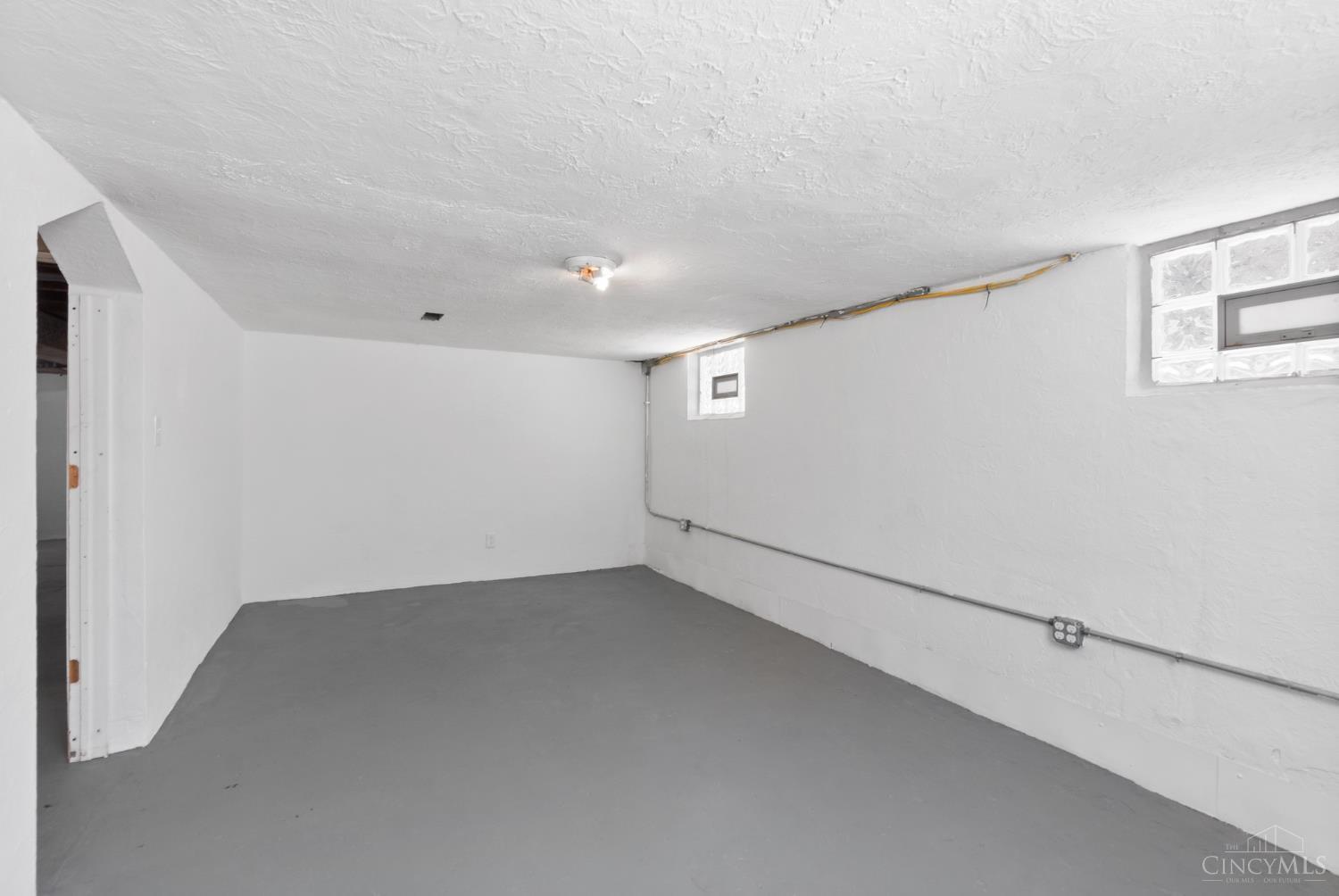 6849 Roe Street Cincinnati, OH 45227 - Photo 22 of 24 Gallery Image 22