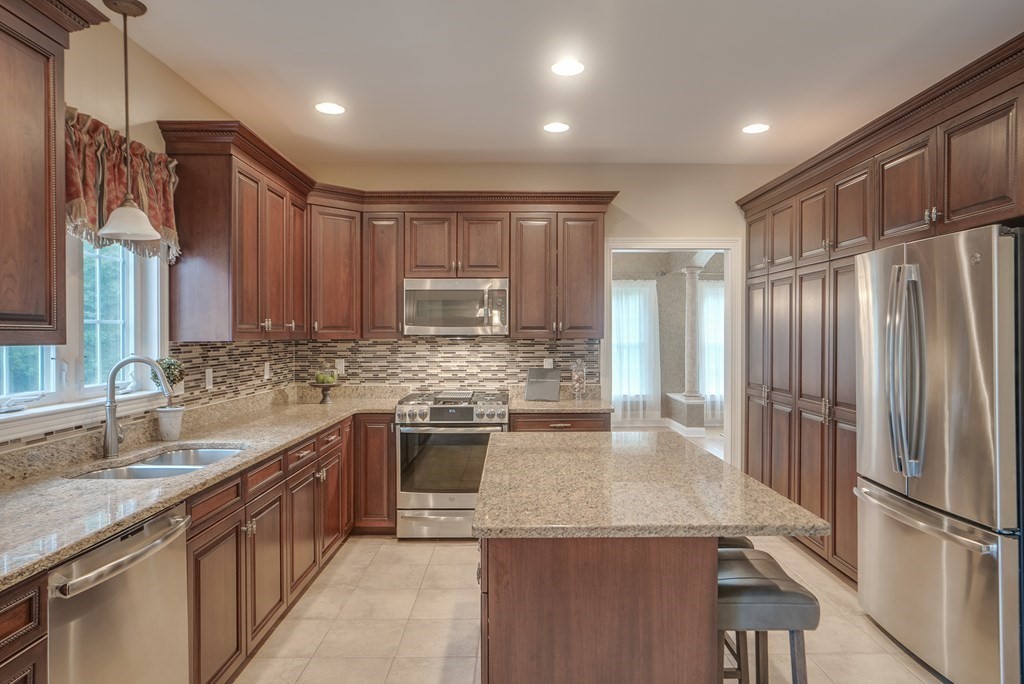 17 Hillside Drive Georgetown, MA 01833 - Photo 13 of 42