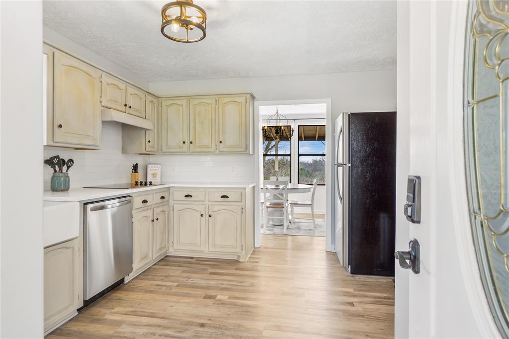 1353 Friendship Road Weatherford, TX 76085 - Photo 4 of 29