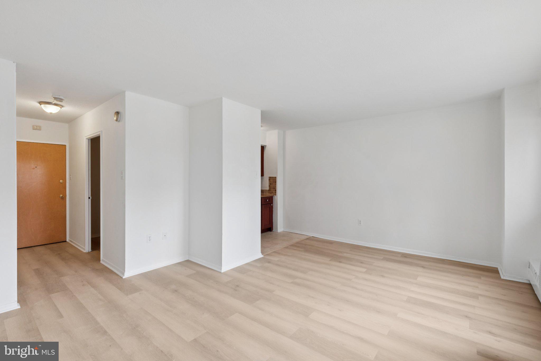 2101 Chestnut Street, Unit 324R Philadelphia, PA 19103 - Photo 10 of 21 a view of an empty room