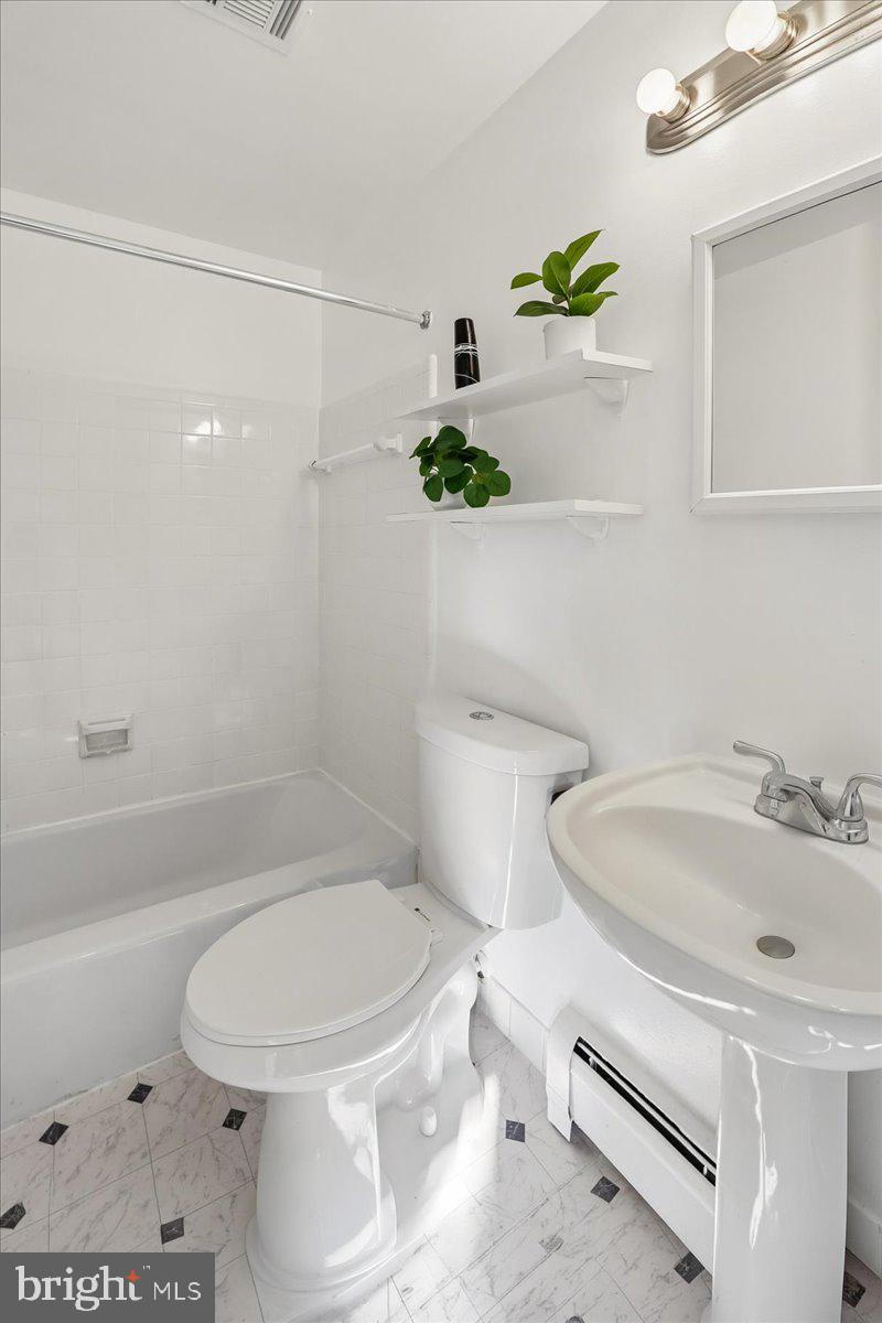 12801 Epping Terrace Silver Spring, MD 20906 - Photo 13 of 34 Primary Bathroom