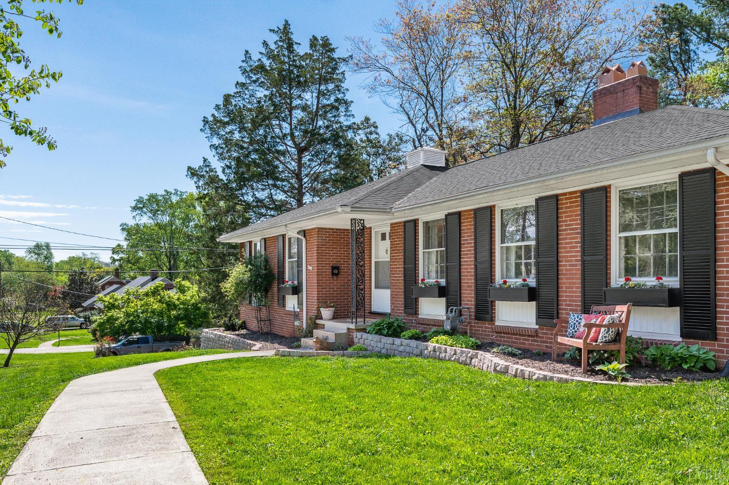 4401 Montgomery Road Lynchburg, VA 24503 - Photo 2 of 71 Gallery Image 2