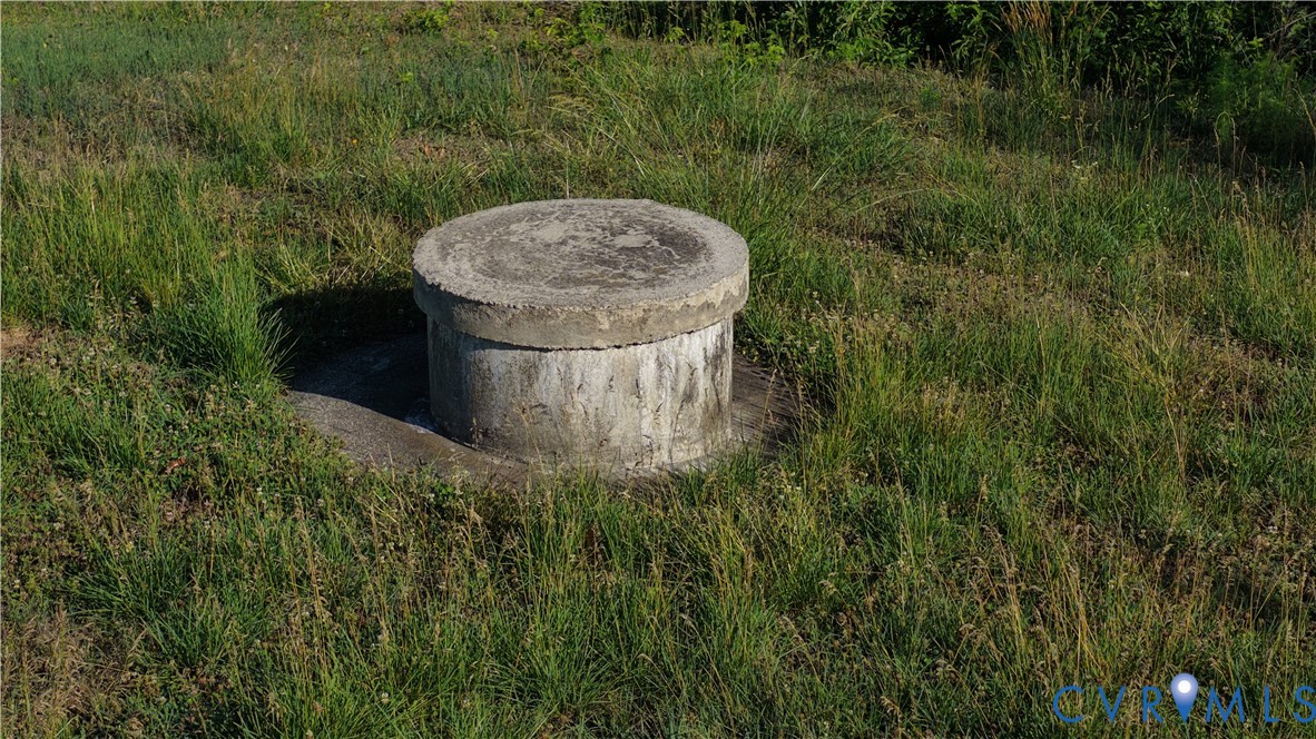 11700 Cosby Mill Road New Kent, VA 23124 - Photo 15 of 17 a view of a water fountain