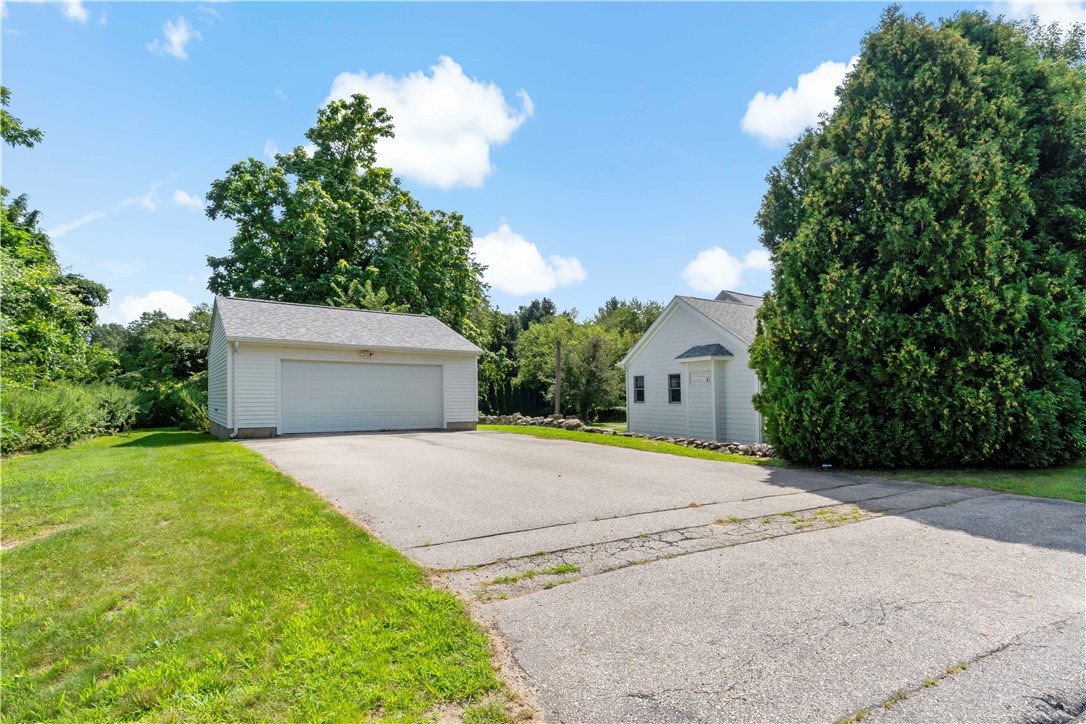 813 S Road South Kingstown, RI 02879 - Photo 29 of 32 Gallery Image 29