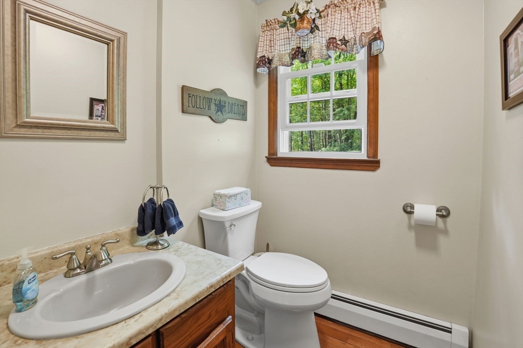 180 Oxford Road Charlton, MA 01507 - Photo 31 of 42