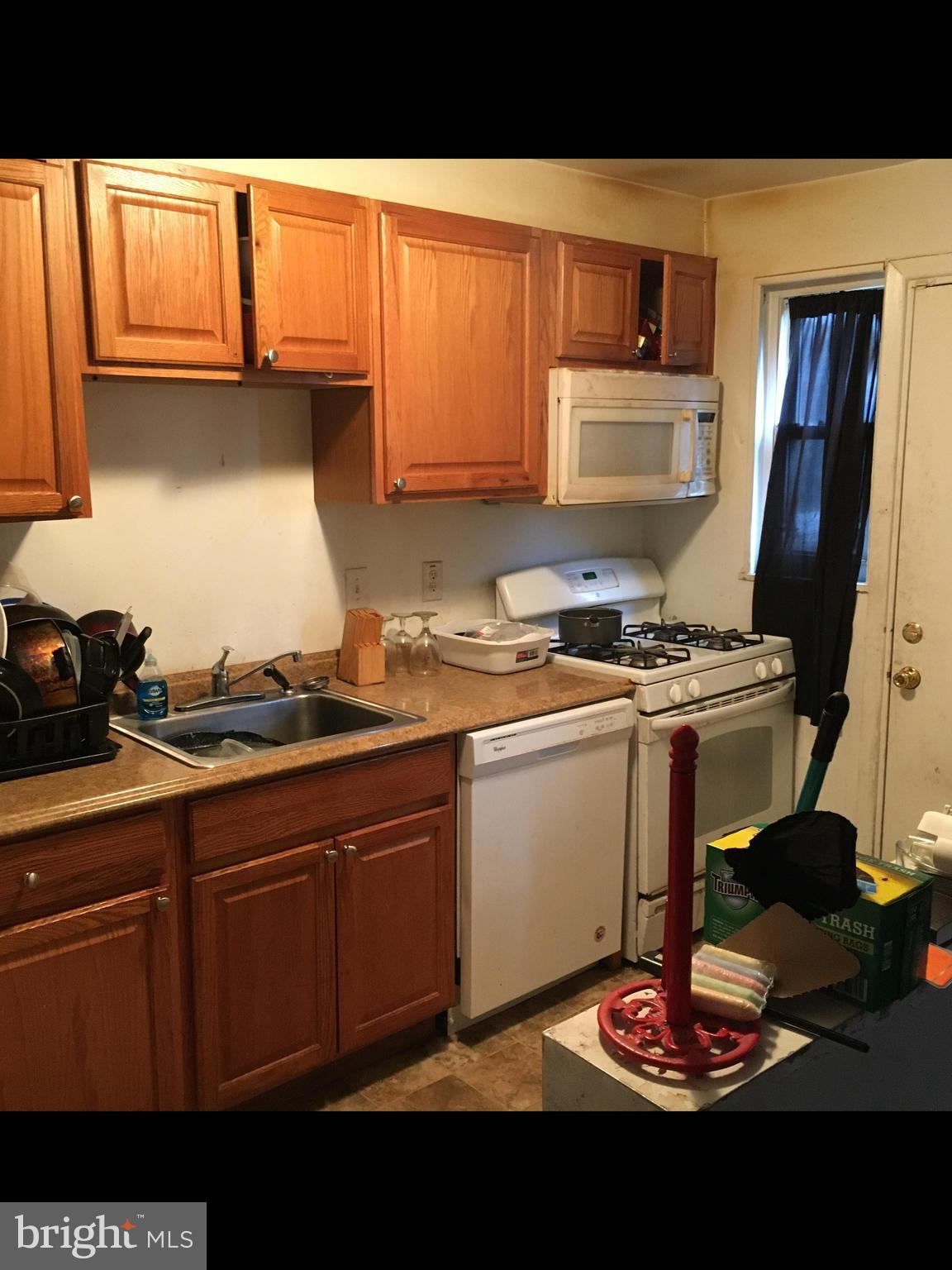 7320 Berkshire Road Baltimore, MD 21224 - Photo 3 of 5 Kitchen