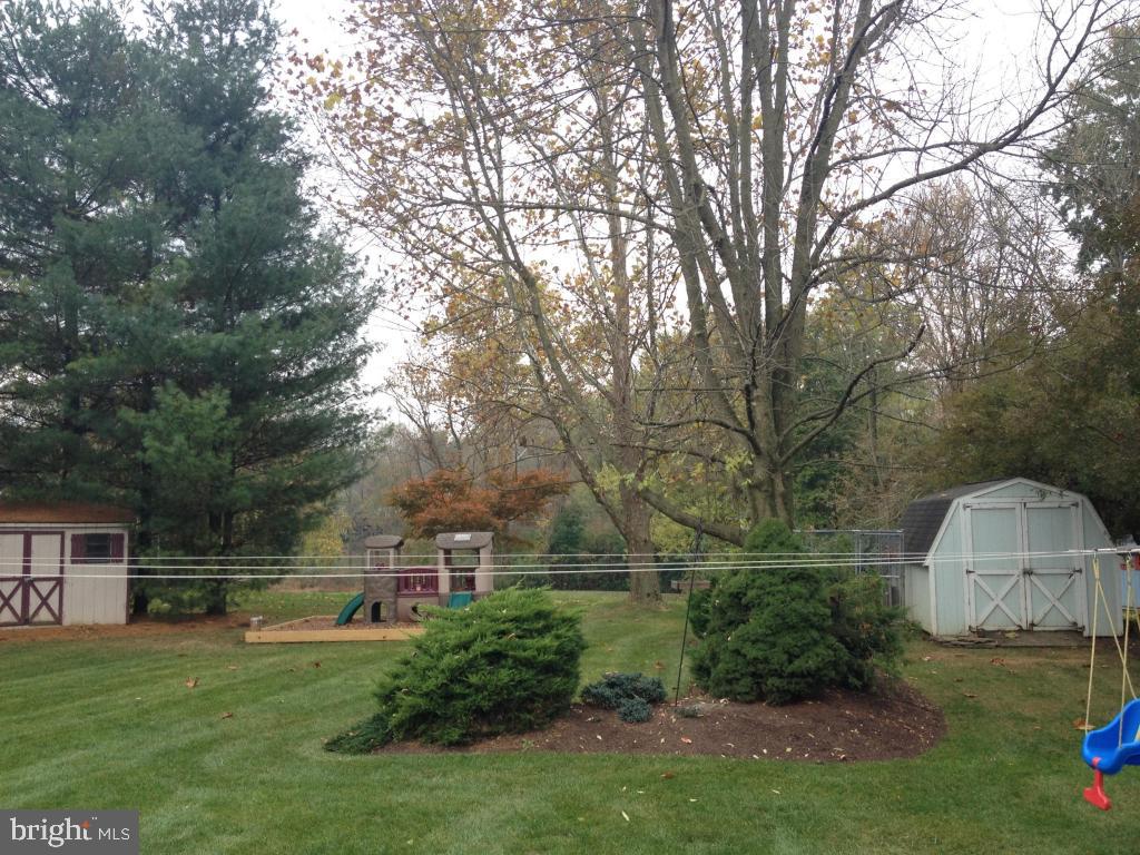 20 Middle Lane Lititz, PA 17543 - Photo 3 of 15