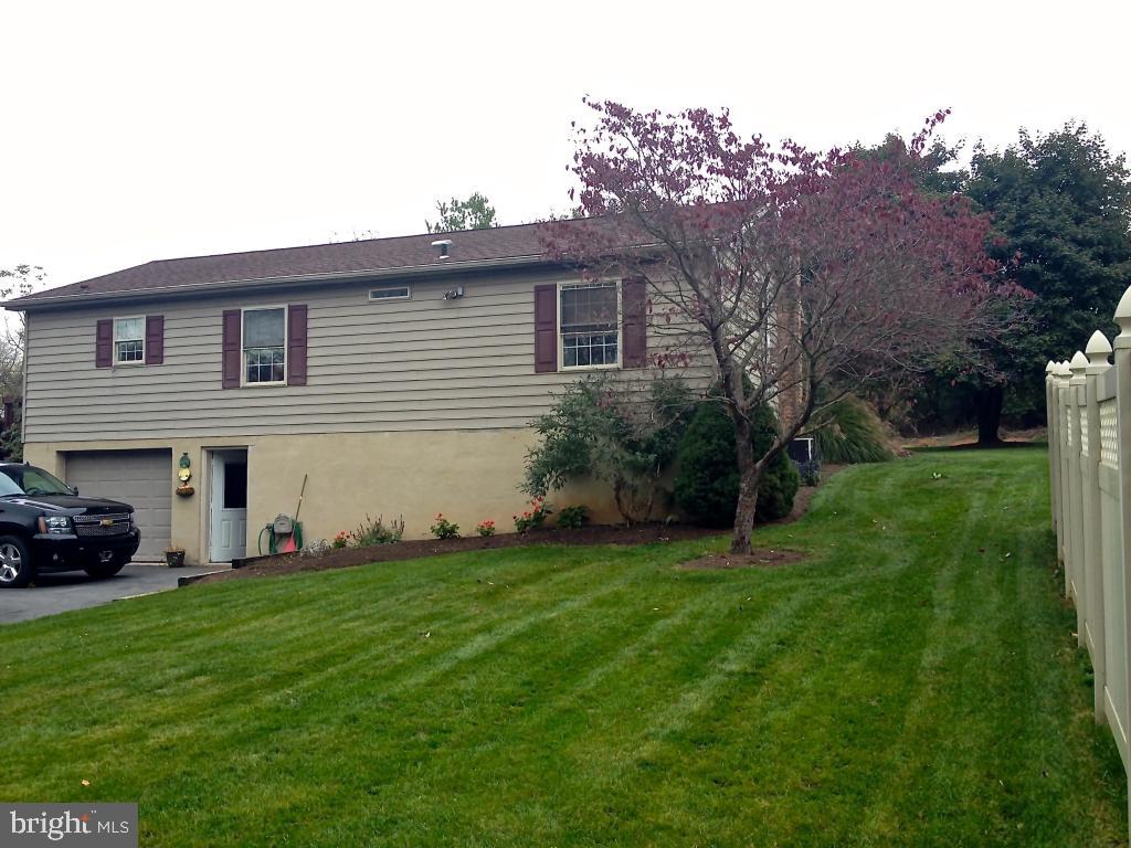 20 Middle Lane Lititz, PA 17543 - Photo 5 of 15