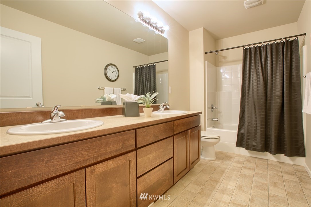 22329 38th Avenue Southeast Bothell, WA 98021 - Photo 12 of 18