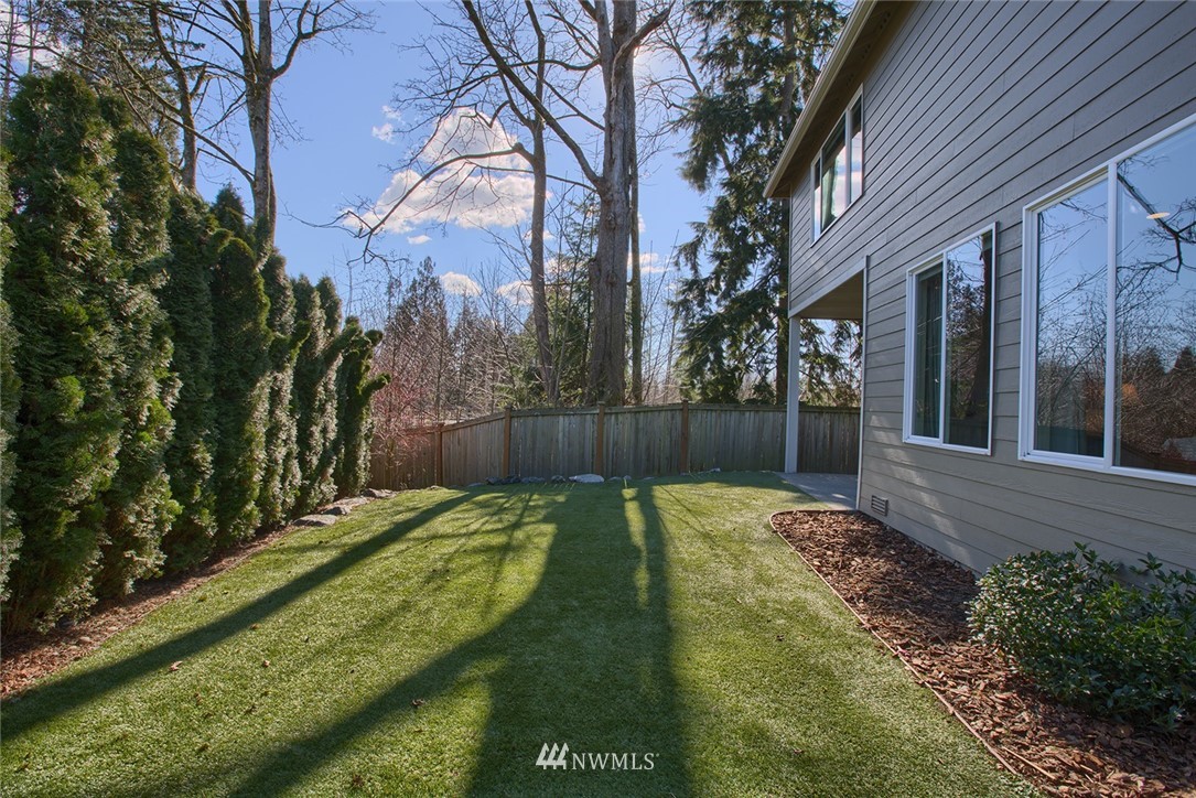 22329 38th Avenue Southeast Bothell, WA 98021 - Photo 16 of 18