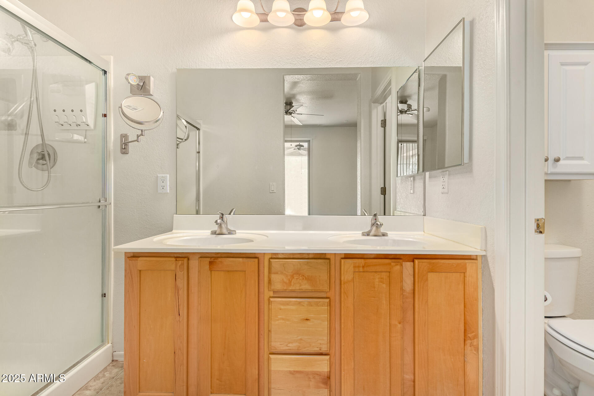 2063 South Edgewater Mesa, AZ 85209 - Photo 14 of 32 Primary Ensuite