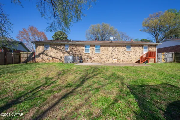 $269,000 | 16 Sunvalley Drive, Jackson, TN 38305